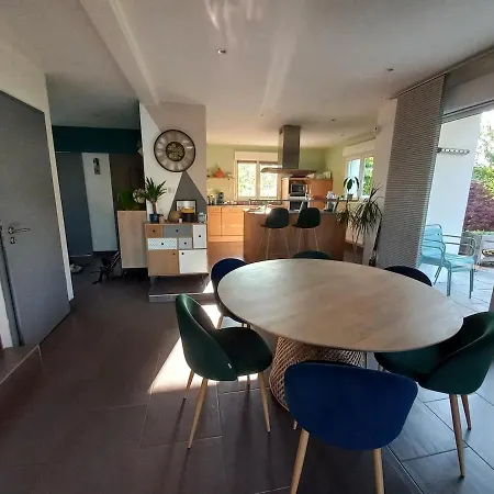 4 Chambres, Piscine Privee, Spa, Salle Cinema, Proche Et Colmar Villa