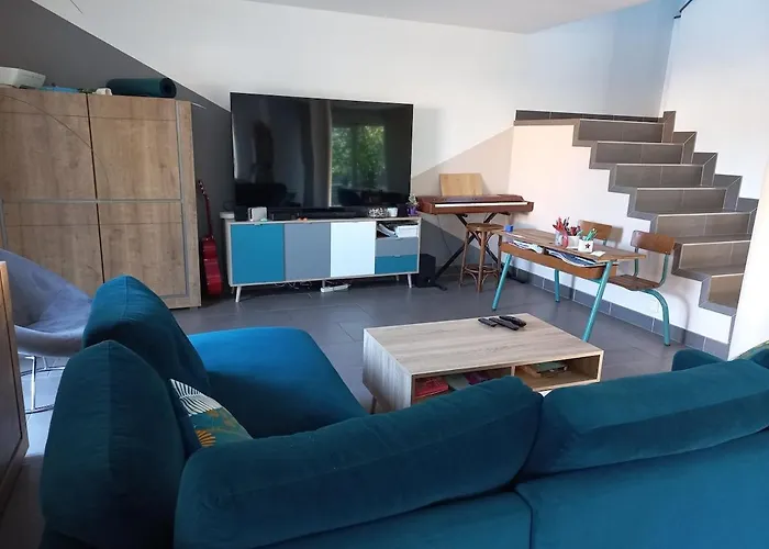 Villa 4 chambres, piscine privée, spa, salle cinéma, proche ski et Colmar
