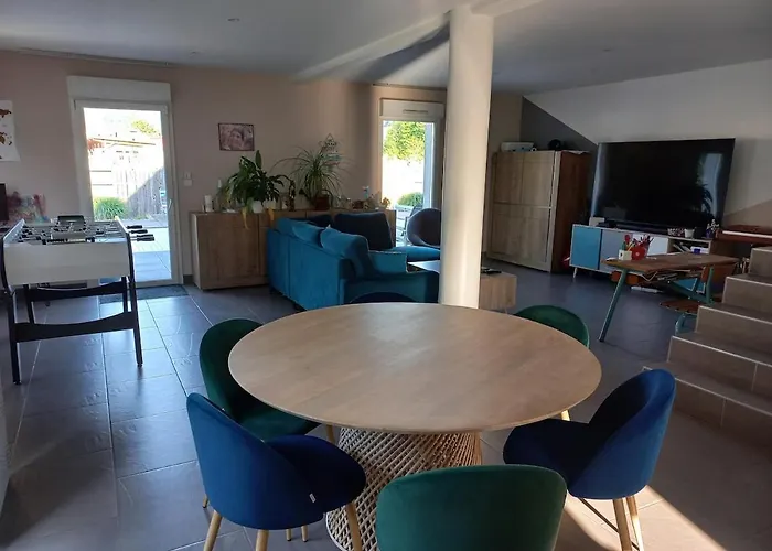 Villa 4 chambres, piscine privée, spa, salle cinéma, proche ski et Colmar * Issenheim